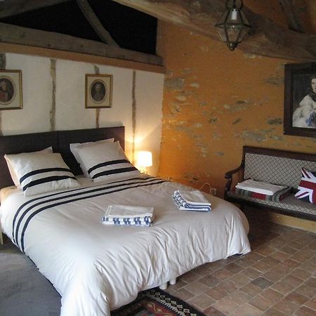 Bed and Breakfast Le Logis Des Tourelles Beaupreau Номер фото